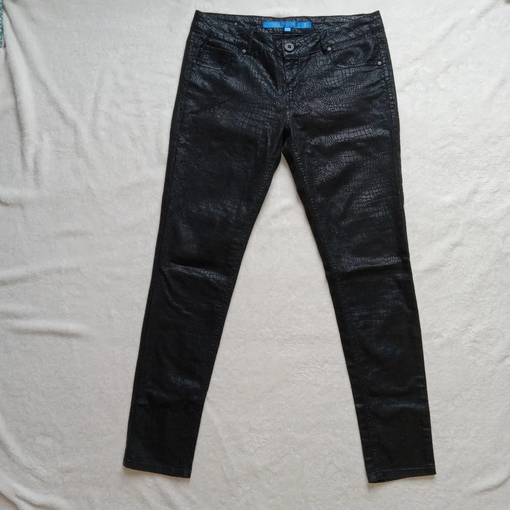 5 for $10 Sapphire Ink Black Reptile Print Skinny Leg Pants size 7